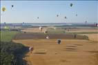 Photos aériennes - Mondial Air Ballons 2019 - Photo réf. E172986 - Grand Est Mondial Air Ballons 2019 : Grande Ligne du lundi 29 Juillet au matin.