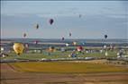 Photos aériennes de "ligne" - Photo réf. E174852 - Grand Est Mondial Air Ballons 2021 : Grande Ligne du Dimanche 25 Juillet au matin.