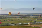 Photos aériennes de "grande" - Photo réf. E174858 - Grand Est Mondial Air Ballons 2021 : Grande Ligne du Dimanche 25 Juillet au matin.