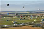 Photos aériennes de "ligne" - Photo réf. E174860 - Grand Est Mondial Air Ballons 2021 : Grande Ligne du Dimanche 25 Juillet au matin.