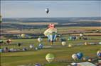 Photos aériennes de "Mondial" - Photo réf. E174862 - Grand Est Mondial Air Ballons 2021 : Grande Ligne du Dimanche 25 Juillet au matin.