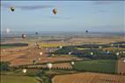 Photos aériennes de "Mondial" - Photo réf. E174874 - Grand Est Mondial Air Ballons 2021 : Grande Ligne du Dimanche 25 Juillet au matin.