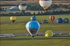 Photos aériennes de "ligne" - Photo réf. E174901 - Grand Est Mondial Air Ballons 2021 : Grande Ligne du Dimanche 25 Juillet au matin.